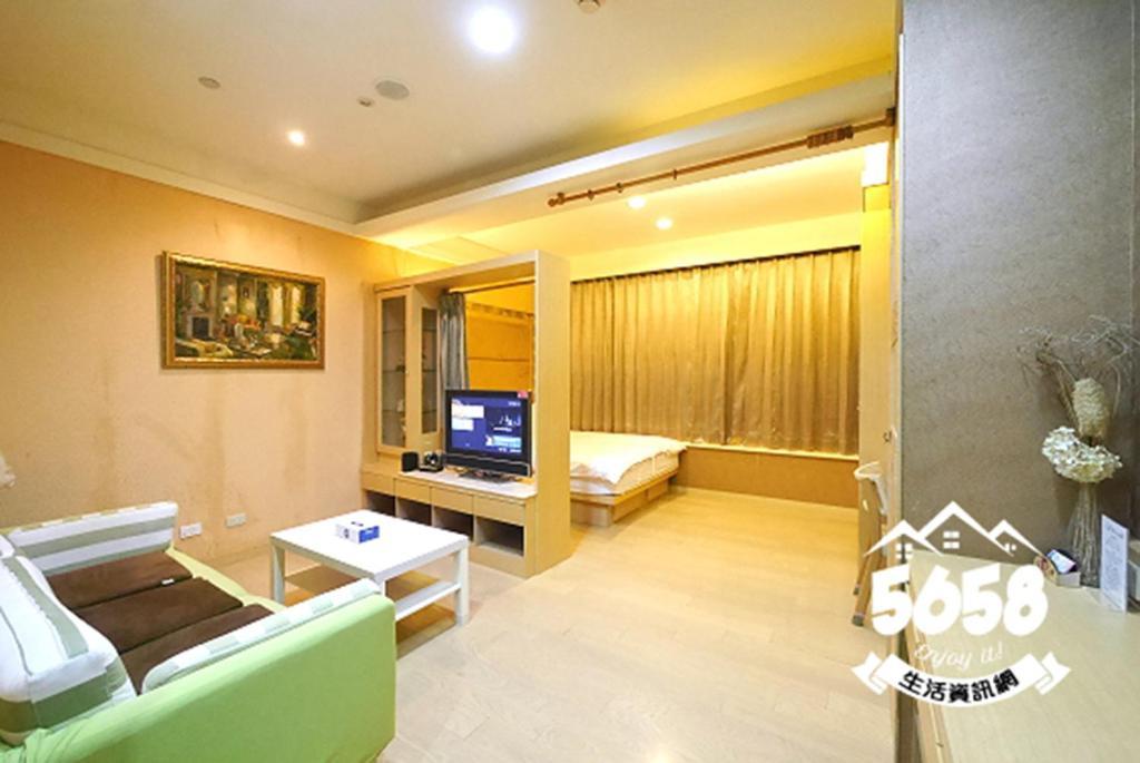 85 Happy Holiday Hotel เกาสง ภายนอก รูปภาพ