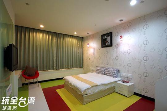 85 Happy Holiday Hotel เกาสง ภายนอก รูปภาพ