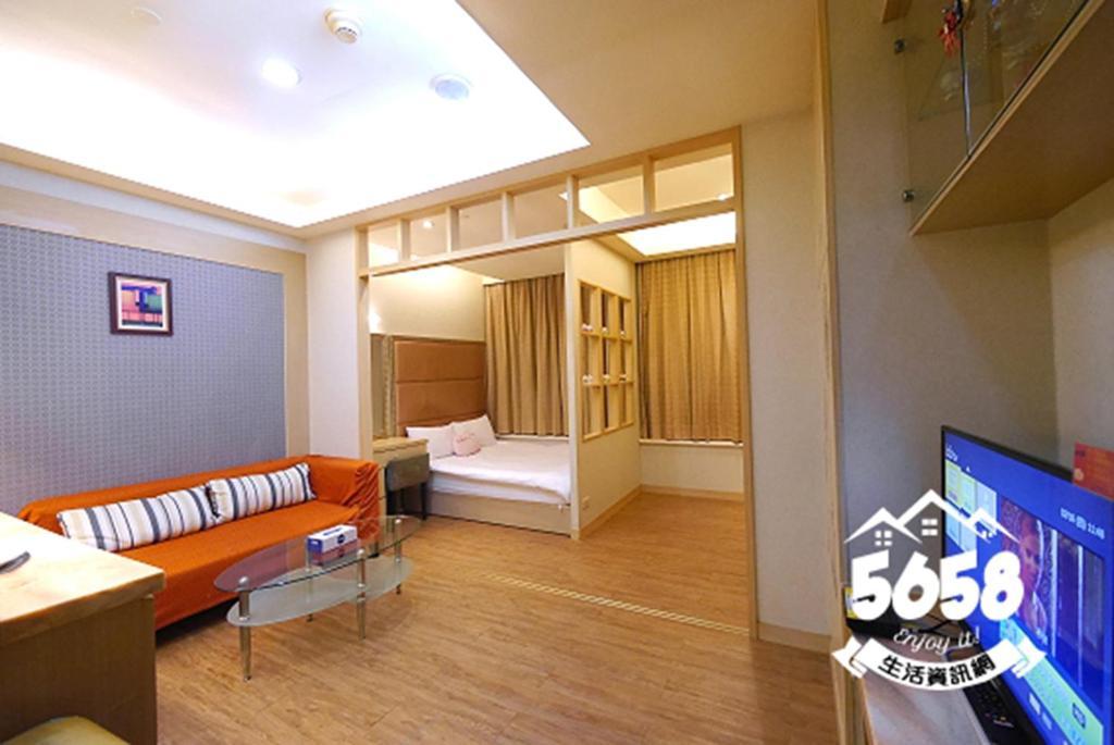 85 Happy Holiday Hotel เกาสง ภายนอก รูปภาพ
